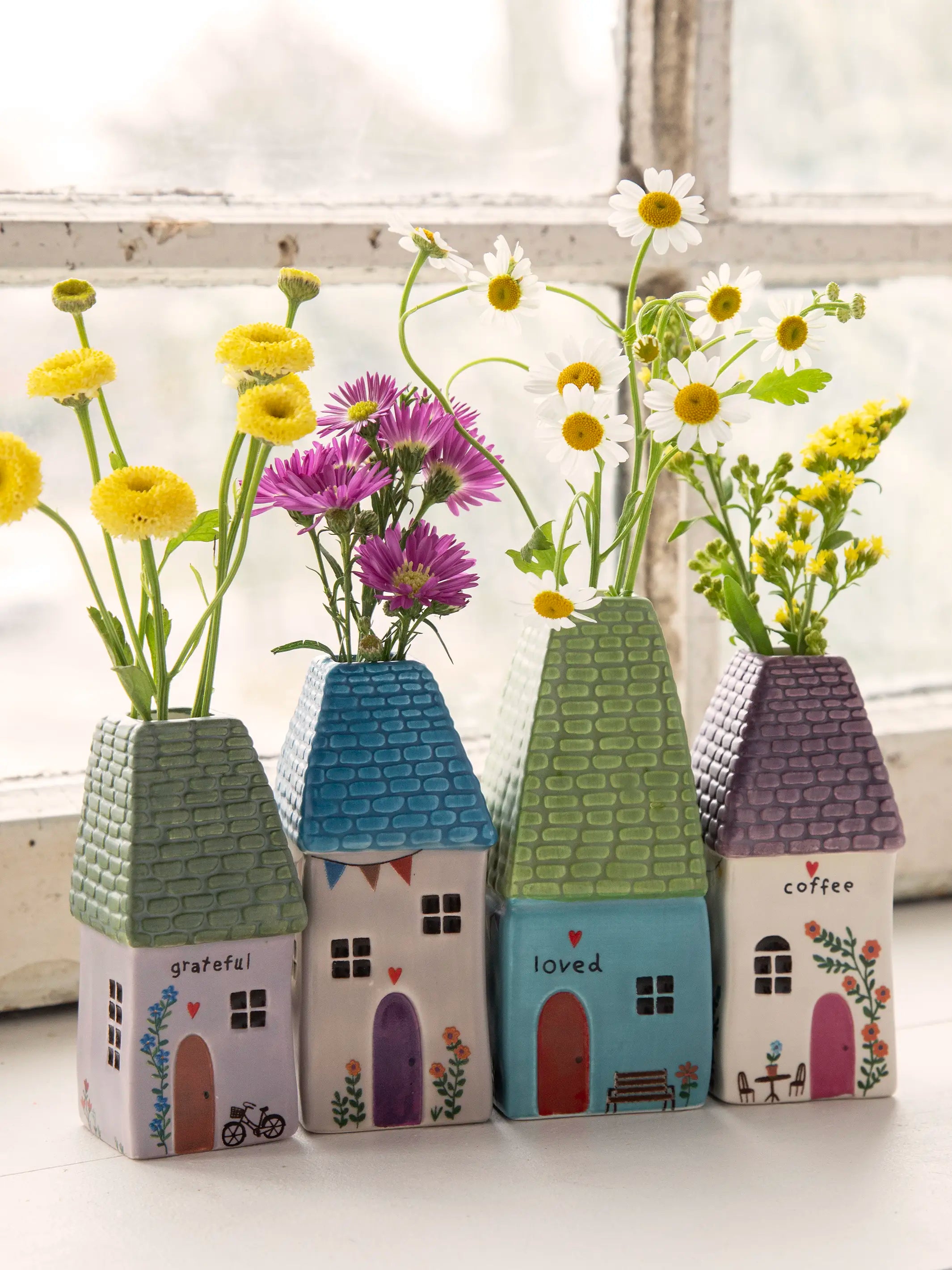Cottage Bud Vase - Quaint Cottage