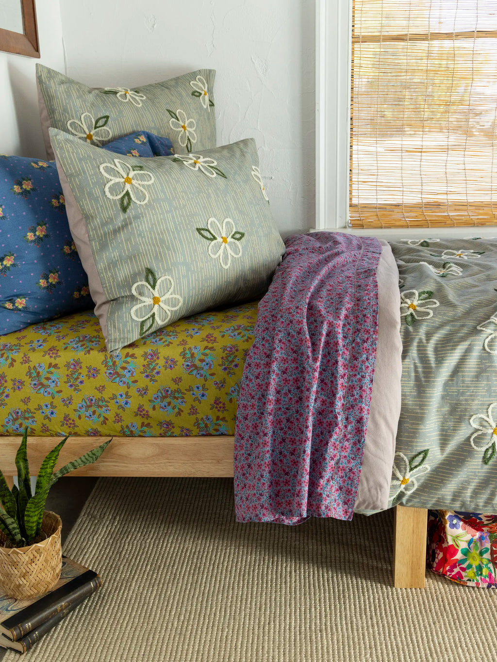 Mix & Match Cotton Fitted Sheet - Chartreuse Bouquet Blooms