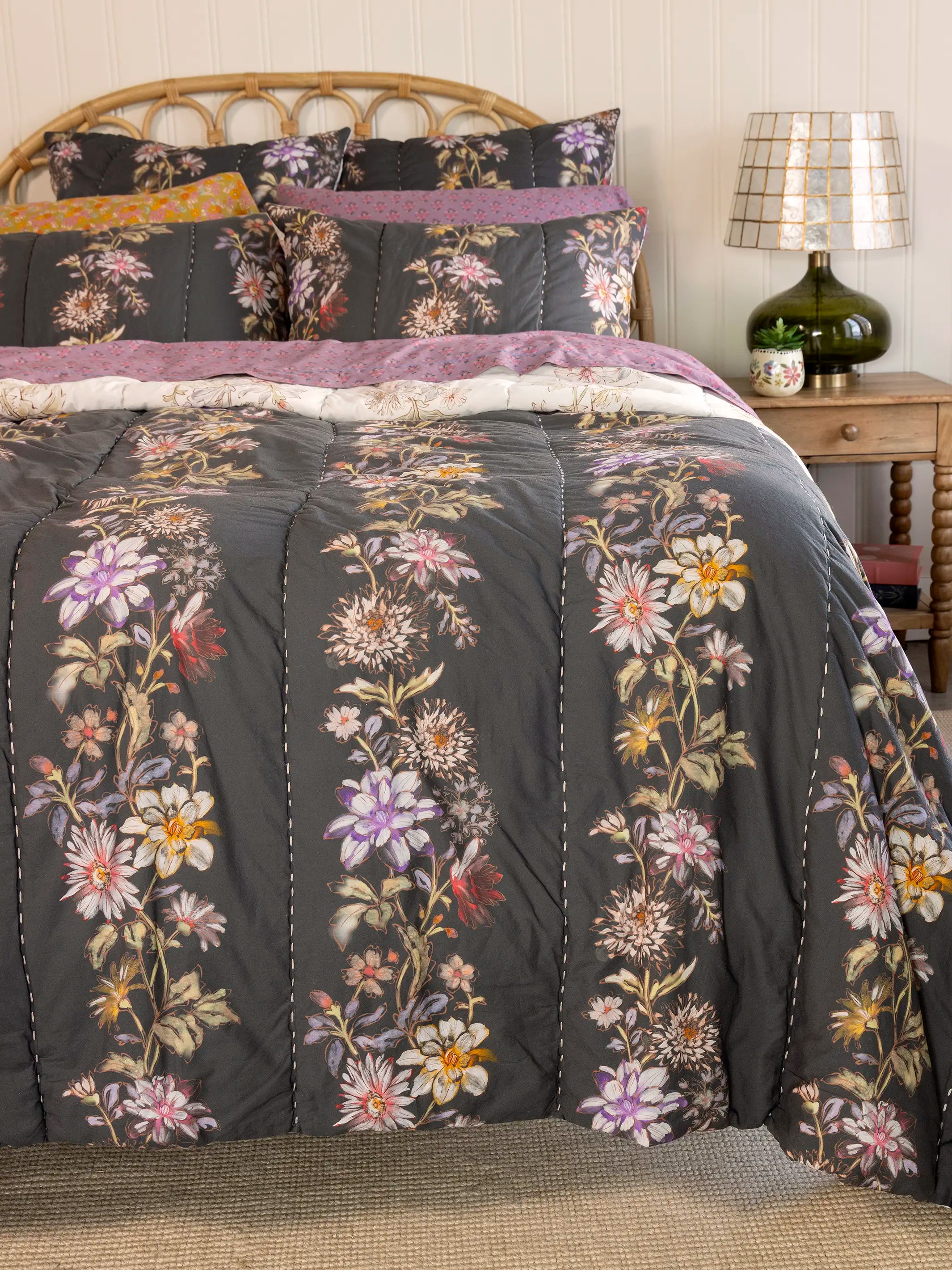 Bungalow Reversible Cotton Quilt - Ivory Dahlia Rows