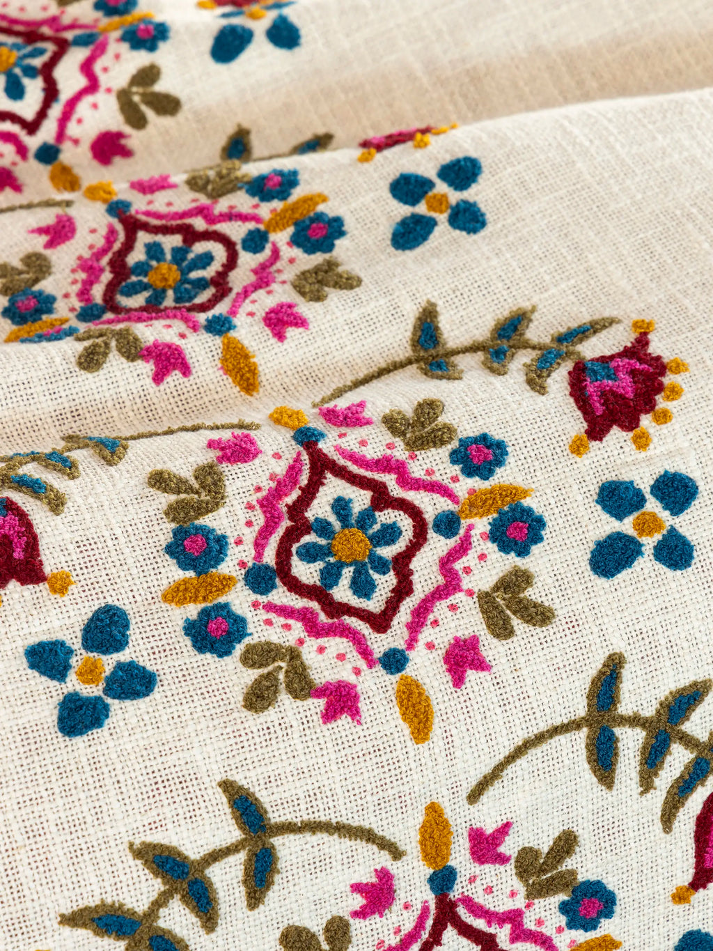 Cotton Slub Tufted Shams, Set of 2 - Cream