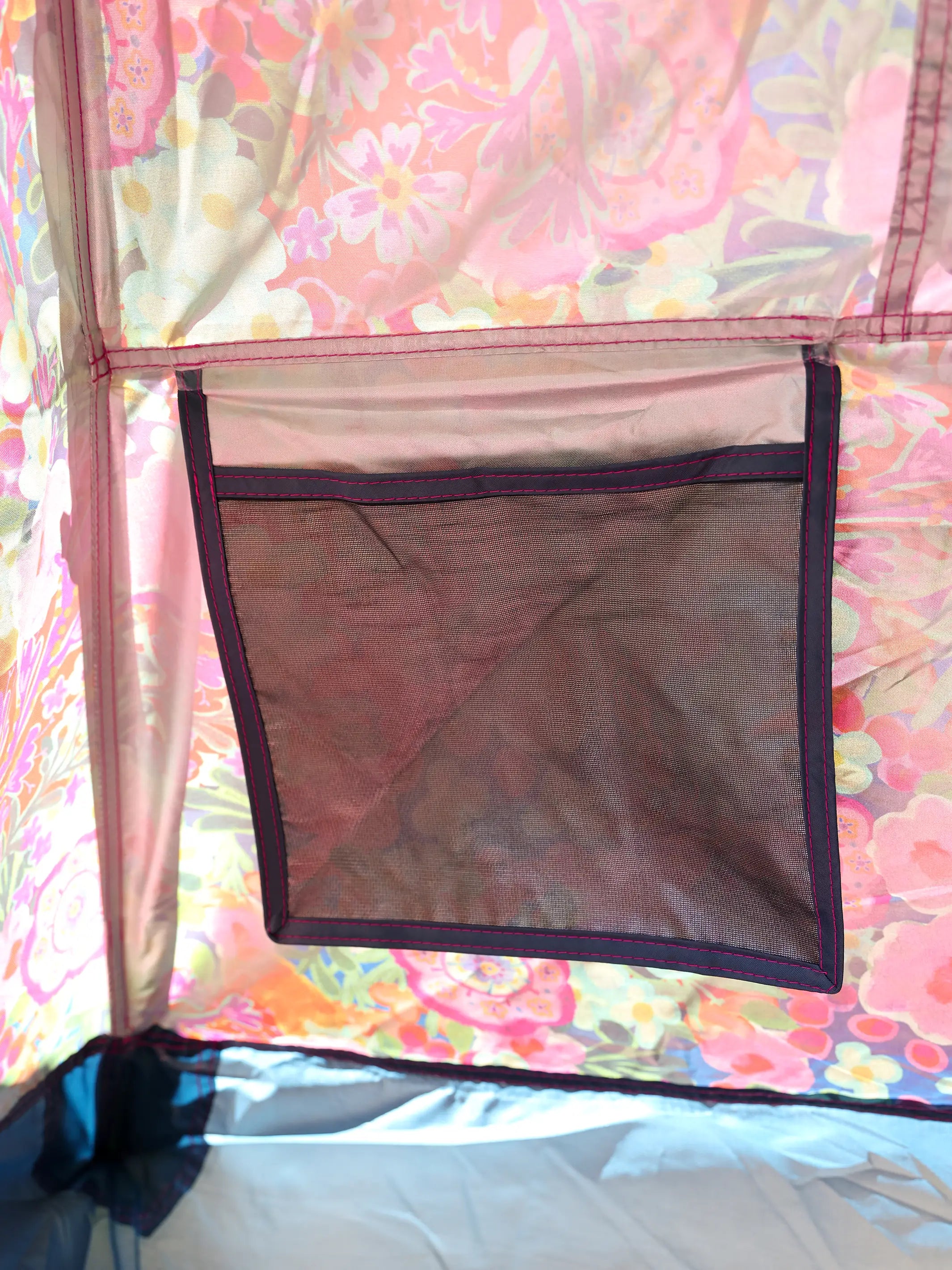 Live Happy Camping Tent - Cozy Cottage
