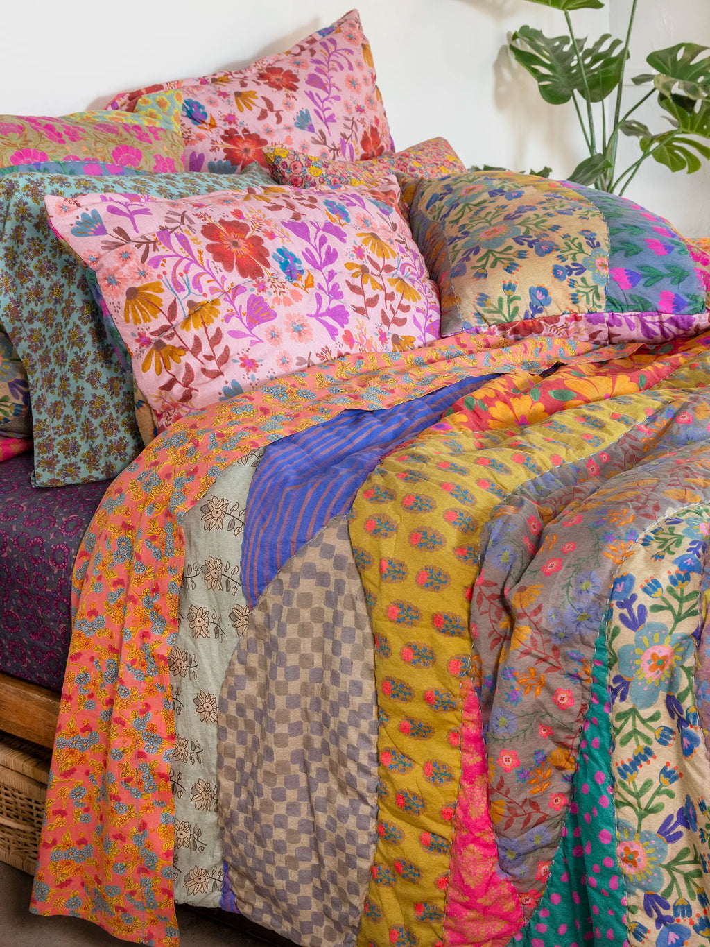 Mix & Match Cotton Flat Sheet - Coral Daisy Toss